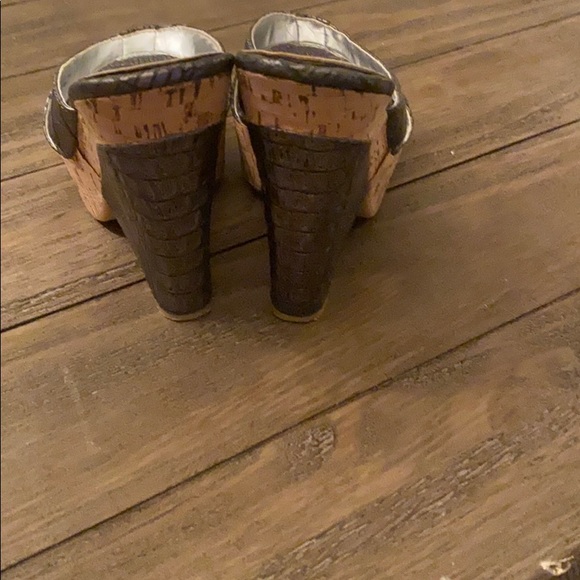 Chinese laundry Size 7.5 Wedge Sandal - Picture 5 of 9